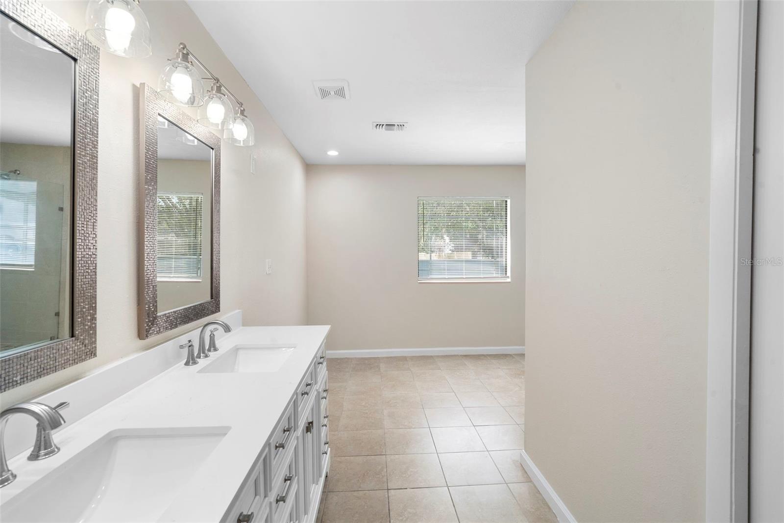 OAKTREE VILLAGE - Residential