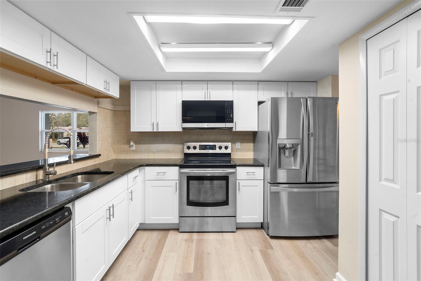 OAKTREE VILLAGE - Residential