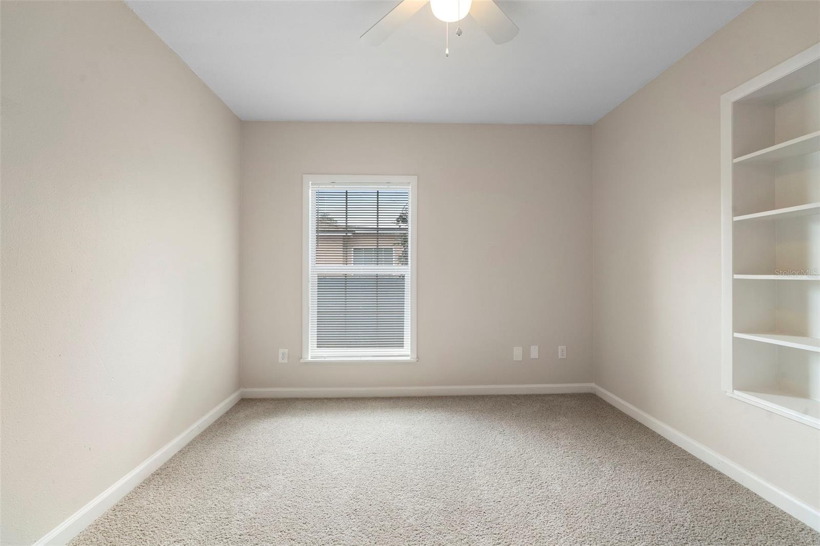 OAKTREE VILLAGE - Residential