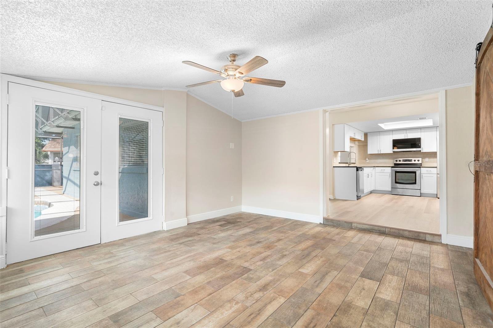 OAKTREE VILLAGE - Residential