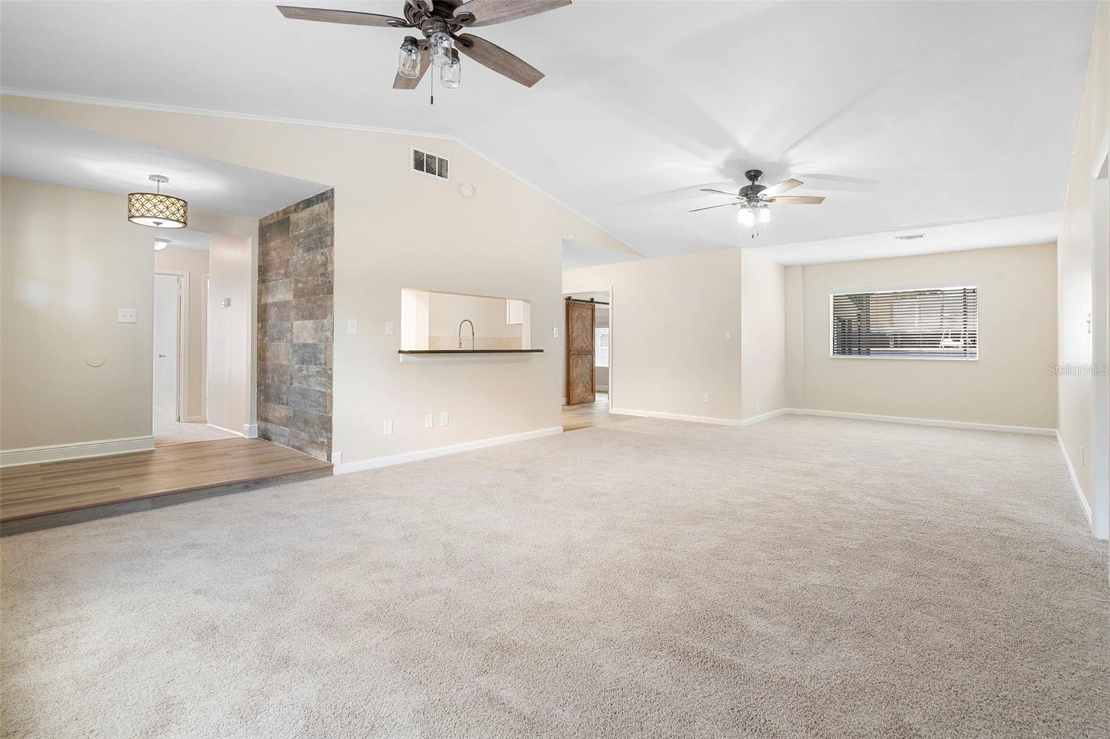 OAKTREE VILLAGE - Residential