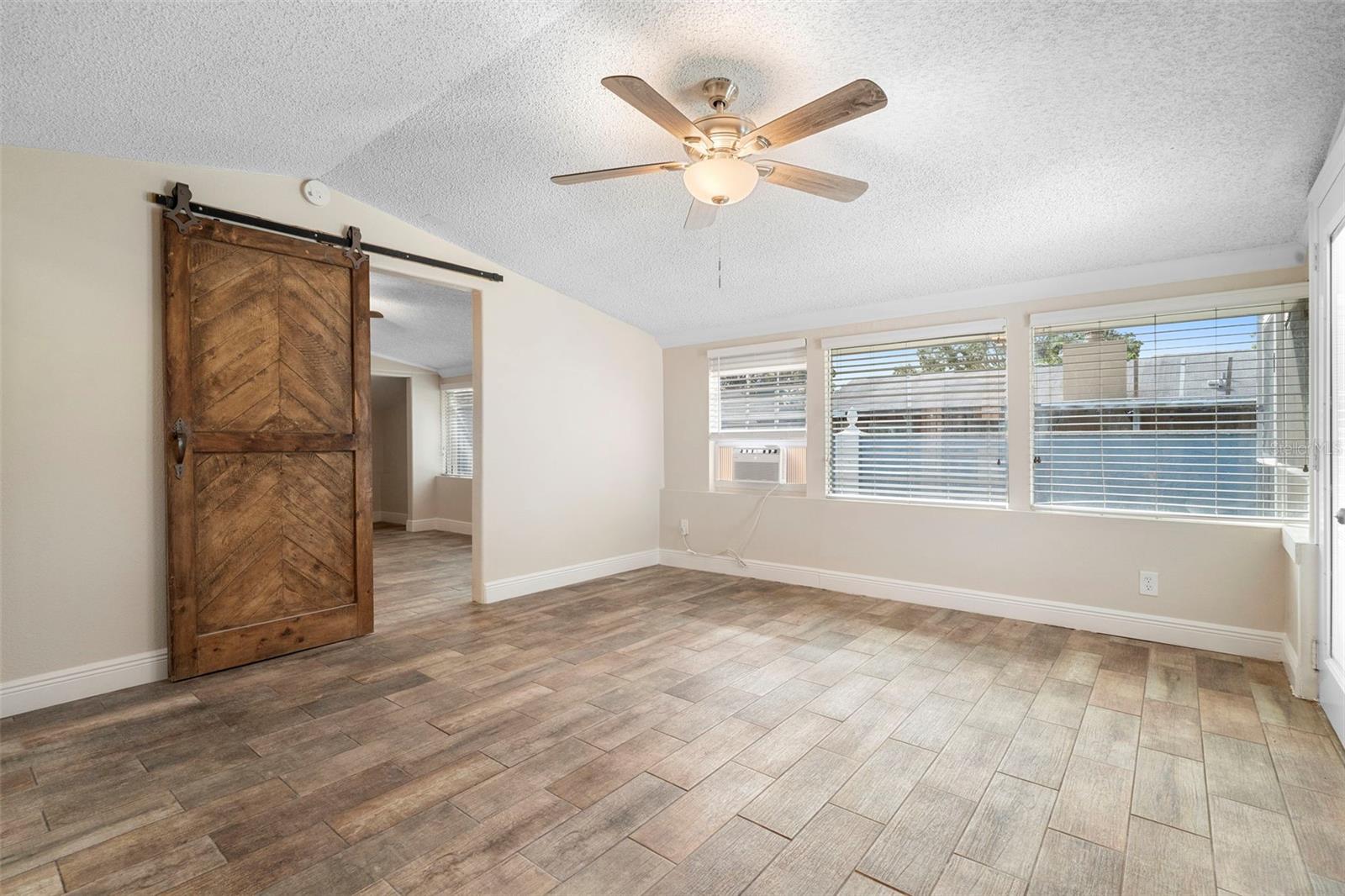 OAKTREE VILLAGE - Residential