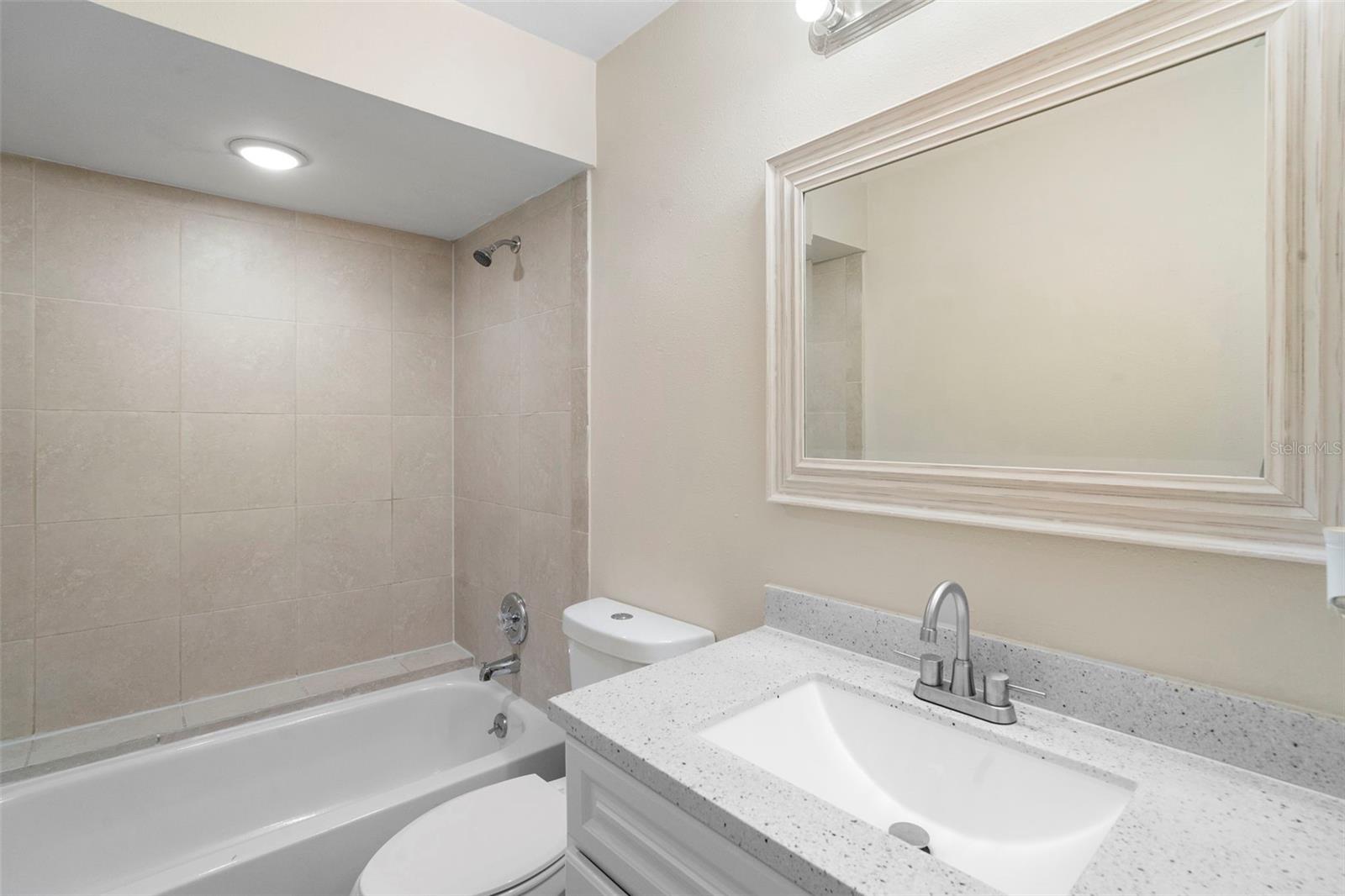 OAKTREE VILLAGE - Residential