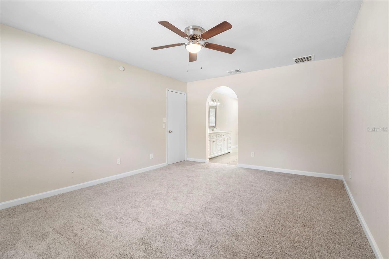 OAKTREE VILLAGE - Residential