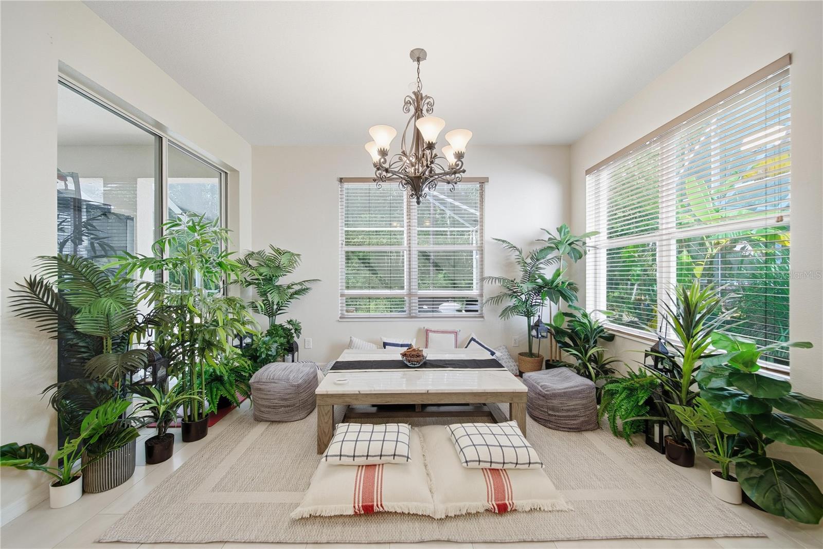 SEVEN OAKS PRCL S-9 - Residential Lease