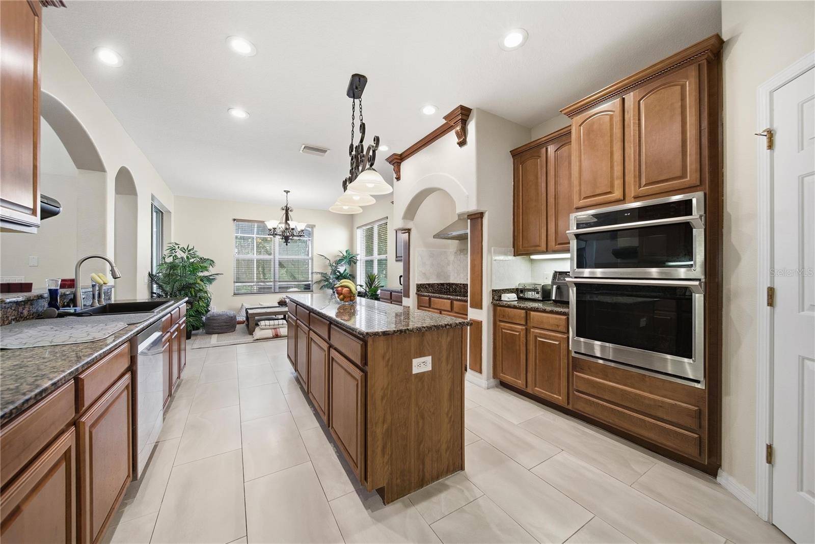 SEVEN OAKS PRCL S-9 - Residential Lease