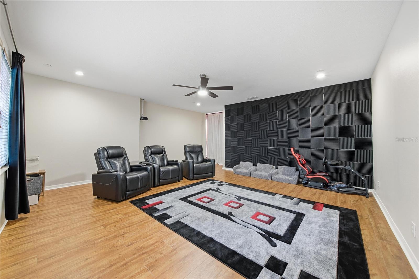SEVEN OAKS PRCL S-9 - Residential Lease