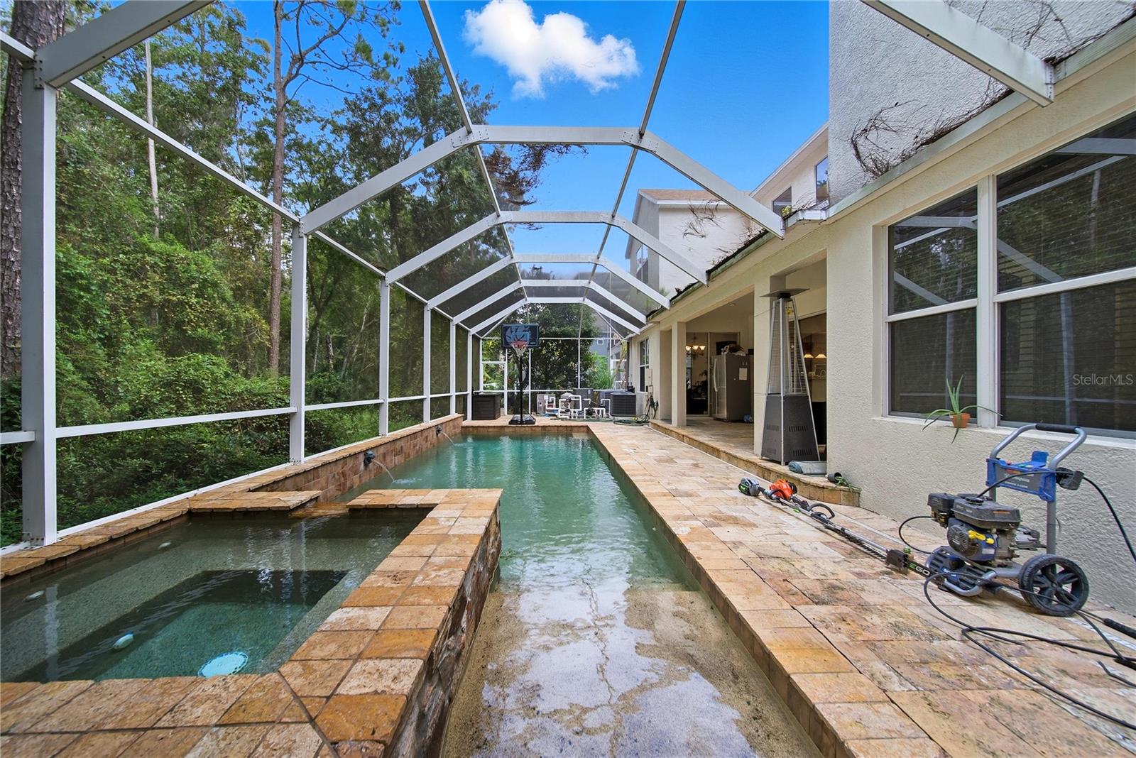 SEVEN OAKS PRCL S-9 - Residential Lease
