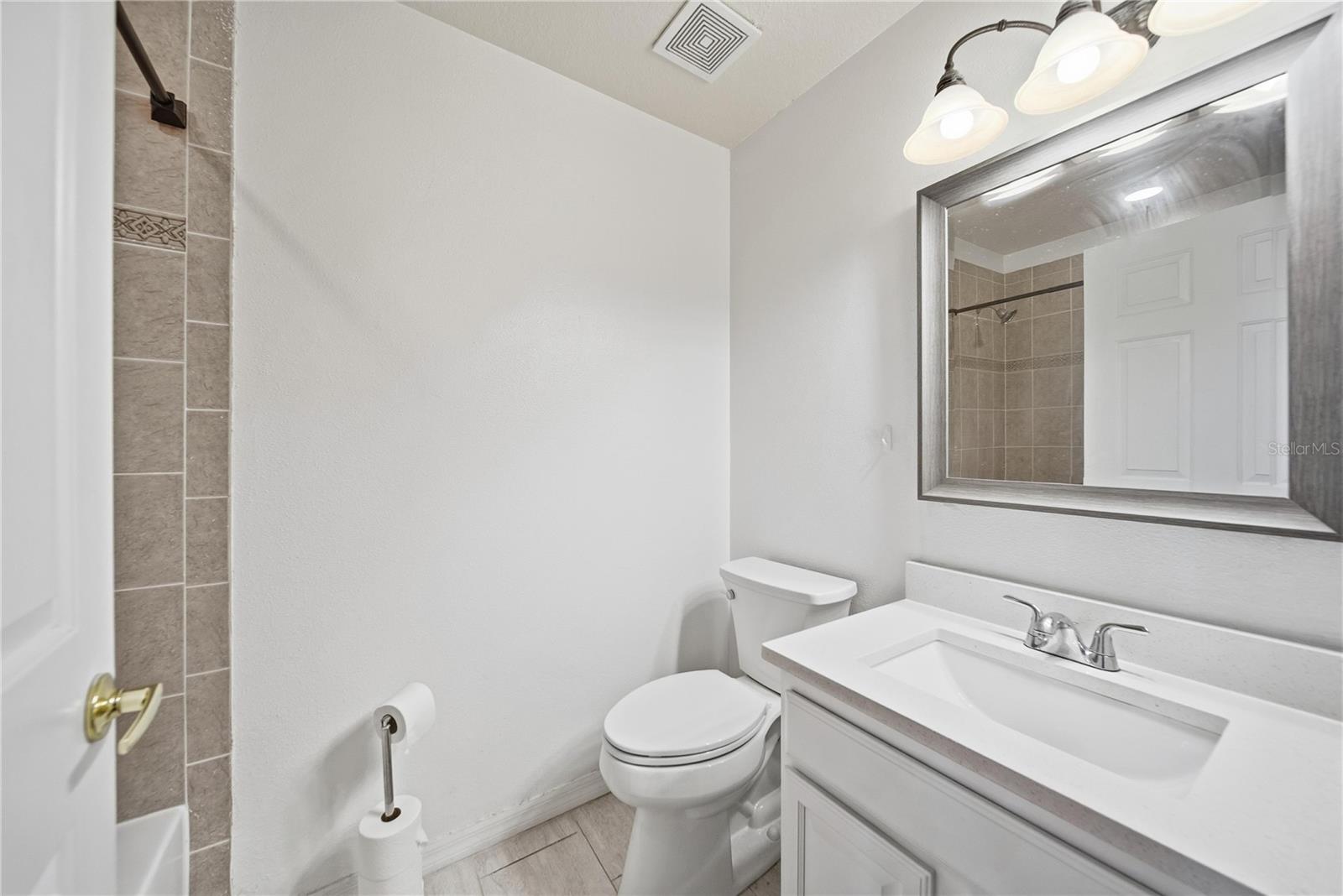 SEVEN OAKS PRCL S-9 - Residential Lease