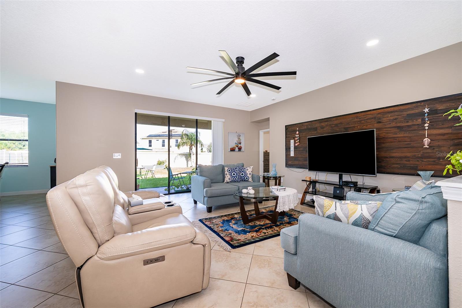 WYNDHAM LAKES ESTATES - Residential