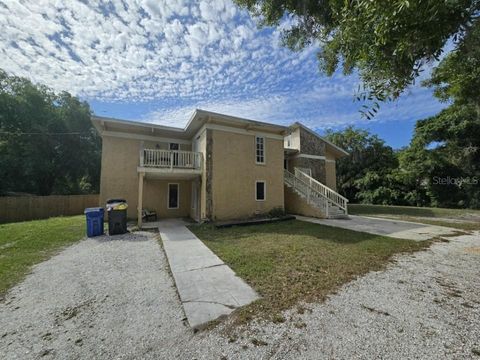 Single Family Residence in WIMAUMA FL 1708 SURREY TRAIL.jpg