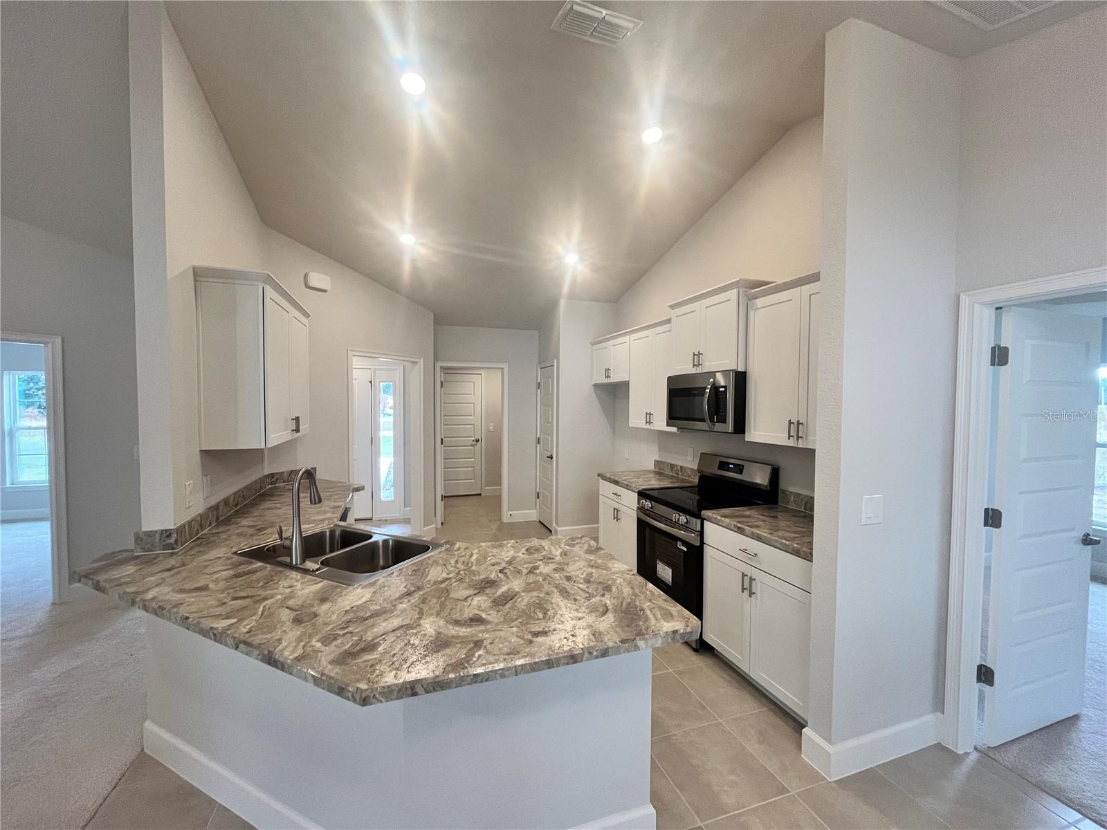 ORANGE BLOSSOM HILLS UNIT 1 - Residential