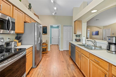 Tiny photo for 1019 Meadowbend Drive, Leesburg, FL 34748 (MLS # G5119337)