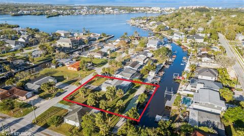 A home in PORT RICHEY