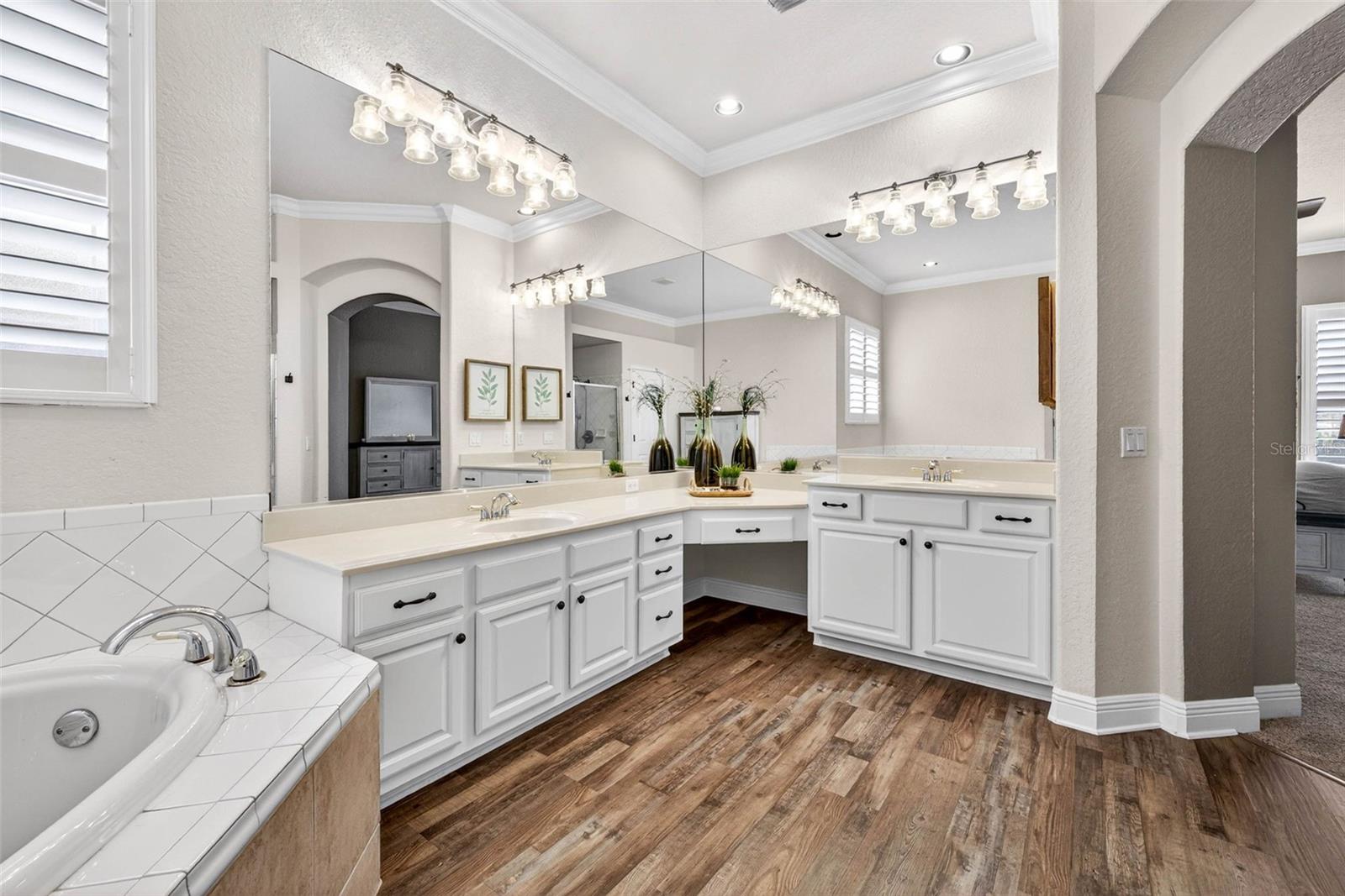 RIVER HILLS COUNTRY CLUB PH 11 - Residential