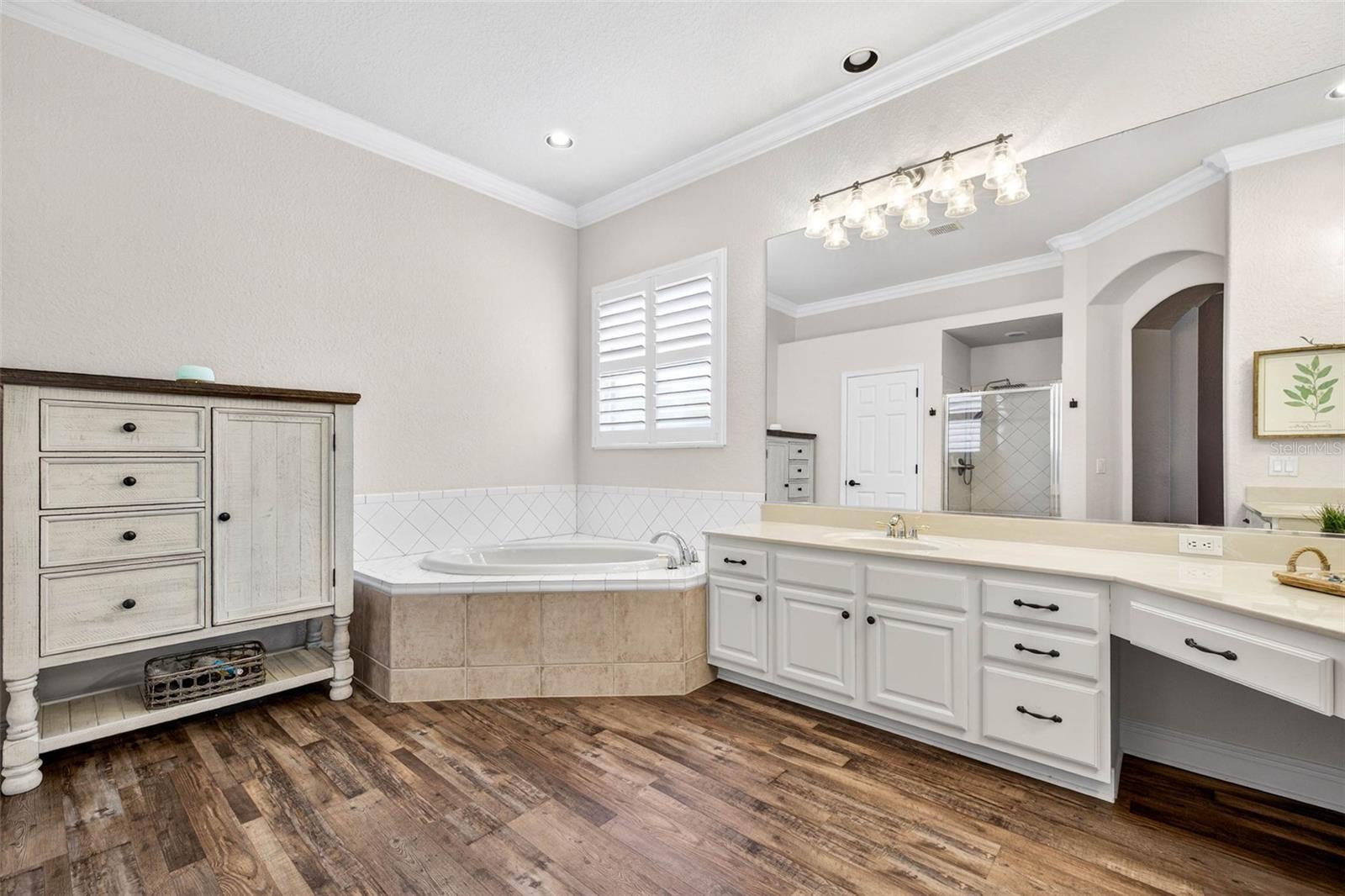 RIVER HILLS COUNTRY CLUB PH 11 - Residential