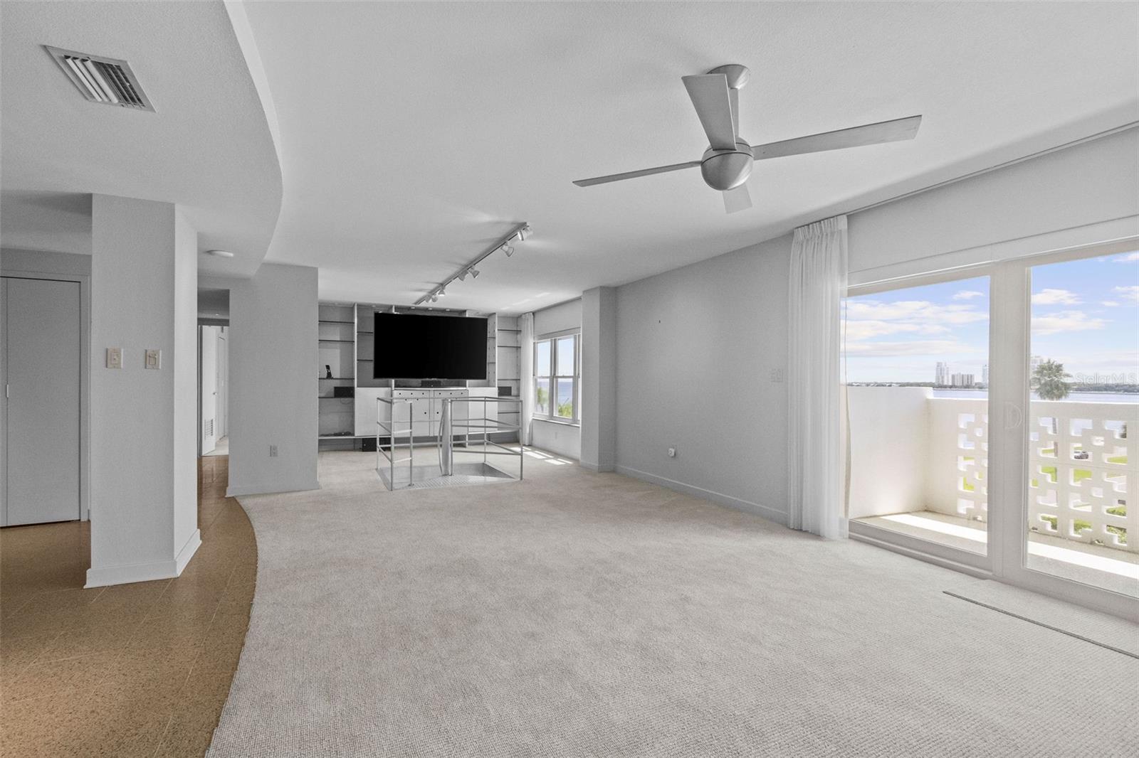 HARBOUR HOUSE CONDO - Residential Lease