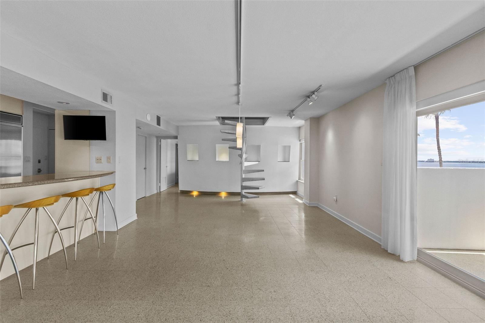 HARBOUR HOUSE CONDO - Residential Lease