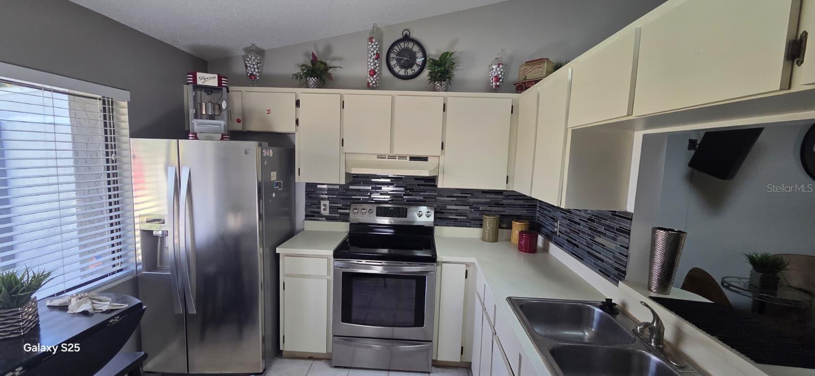 RIVERWOOD - Residential