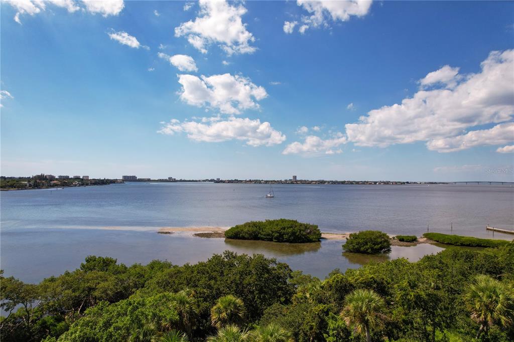 SHORELAND WOODS - Residential