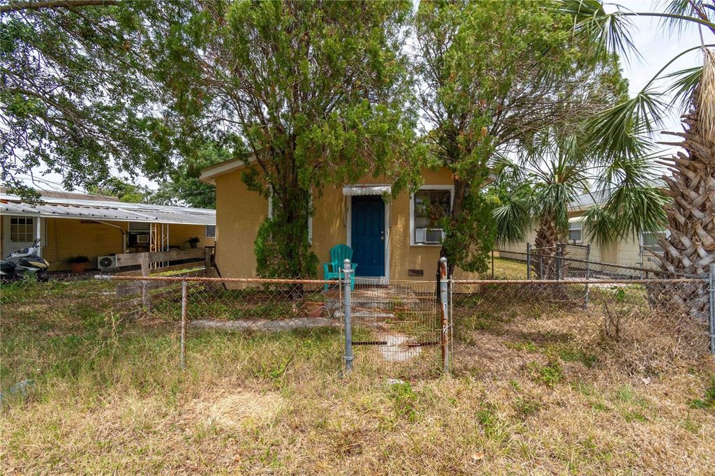 Photo of 1144 7th Street NW, Largo, FL 33770 (MLS # TB8400301)