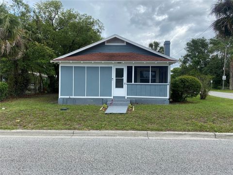 Single Family Residence in DELAND FL 1037 ADELLE AVENUE.jpg