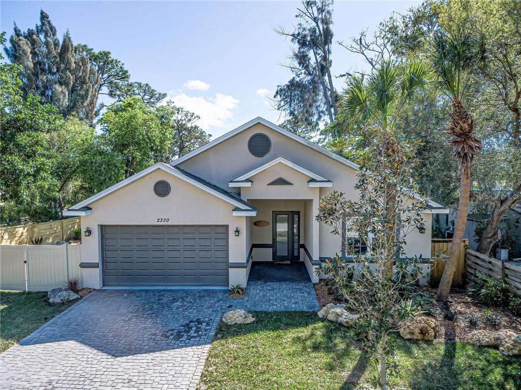 Pet-friendly, SARASOTA FURNISHED 1 month minimum rental. This 3 bedroom + den pool home with high ceilings and open concept floor plan lends itself to family gatherings and entertaining. You will love the modern kitchen with granite island and counters and oversized ceramic tile throughout. Inside Laundry room and 2 car garage. Entertain with the Weber BBQ grill on the pool deck and relax by the solar heated pool surrounded by your PRIVATE, FENCED BACKYARD. The Master Bedroom has 2 closets and a dual sink bathroom with walk-in shower. This fabulous south Sarasota location is just minutes to Siesta Key beaches, great shopping, Phillippi Creek Estate & Outdoor Farmhouse Market every Wednesday, nearby waterfront dining & more.
Rental includes pool maintenance, lawn care and streaming channels including YOUTUBETV and Netflix. Tenant responsible for electric and water bill, WI-FI.