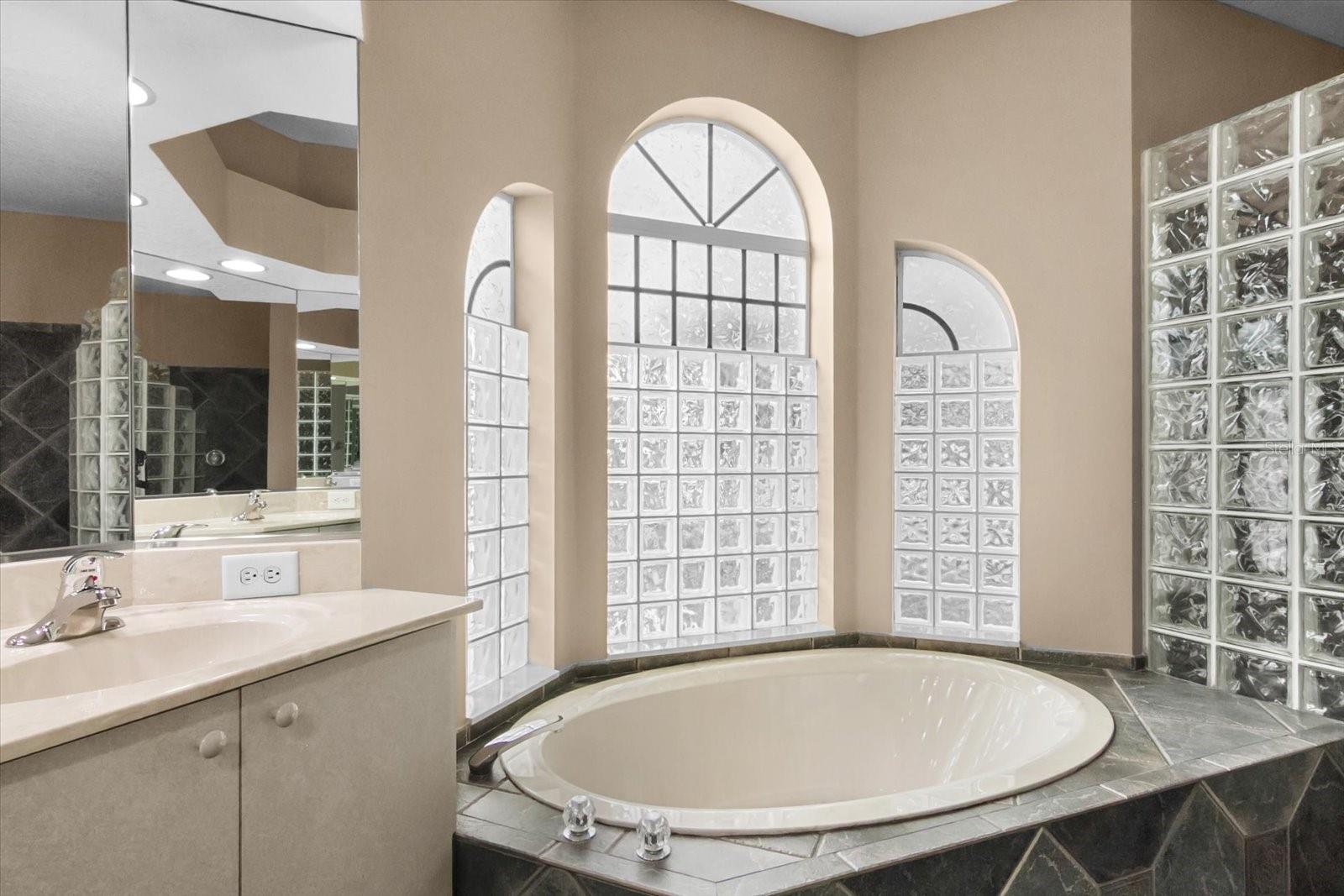 CALUSA LAKES - Residential