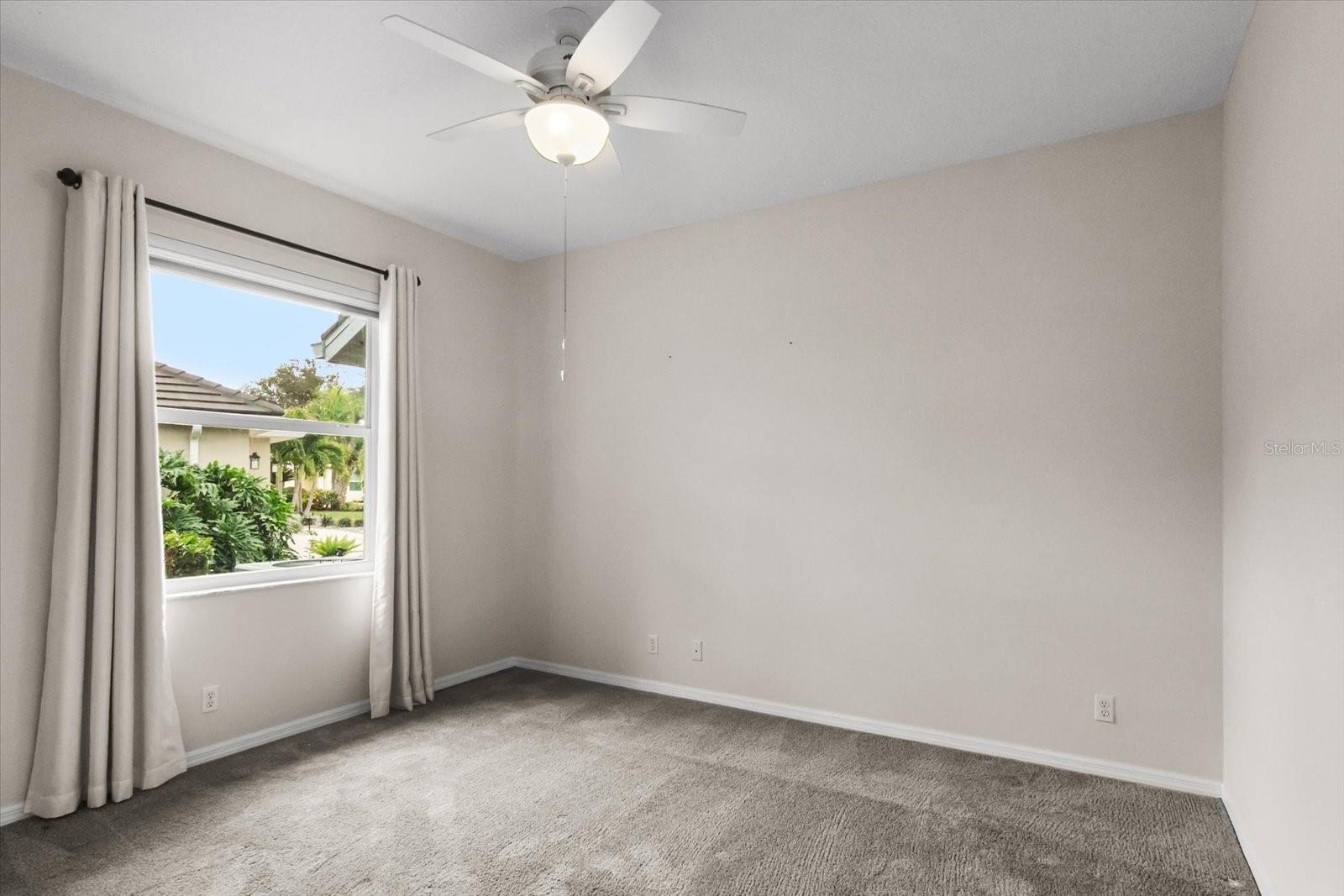 CALUSA LAKES - Residential