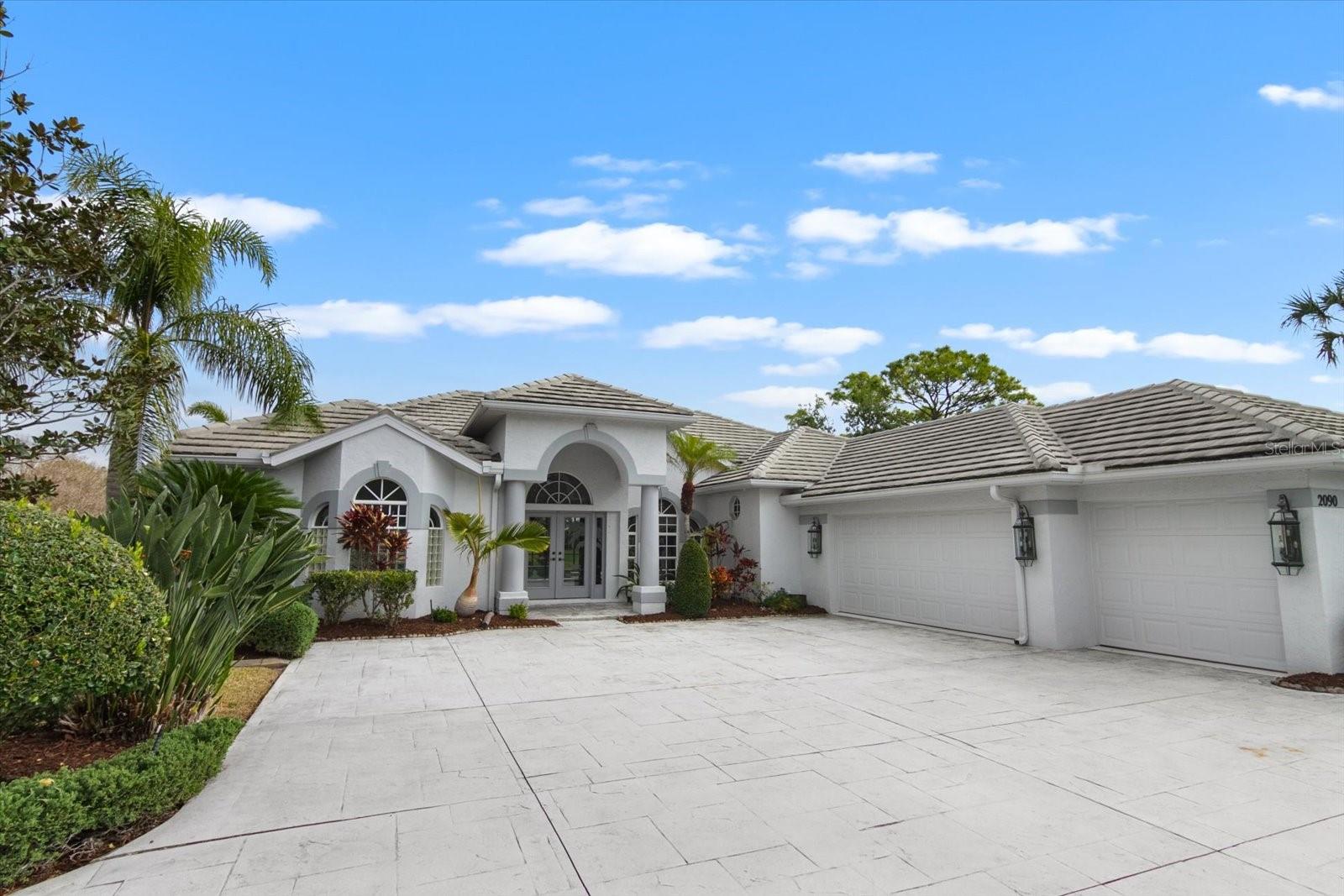 CALUSA LAKES - Residential