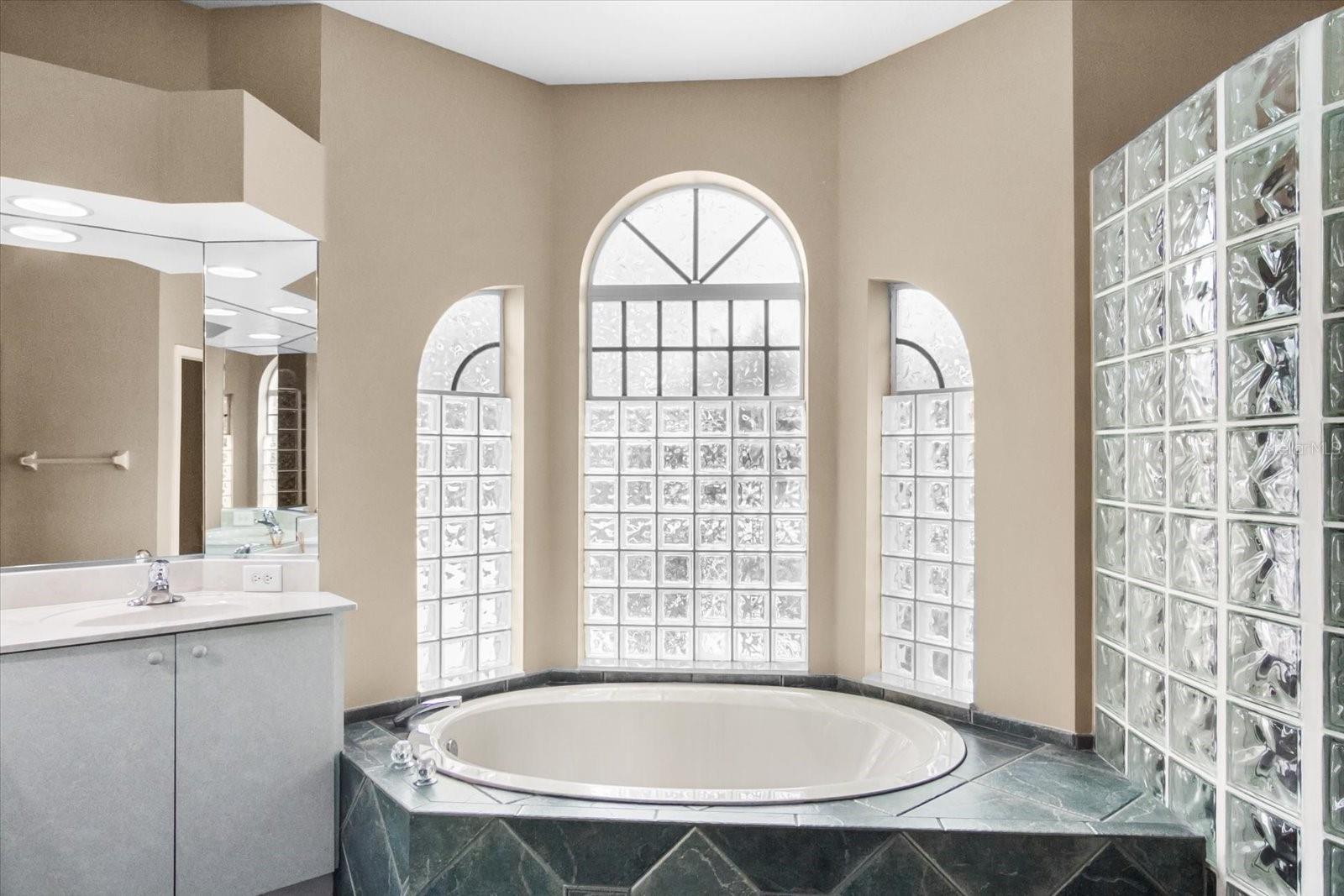 CALUSA LAKES - Residential