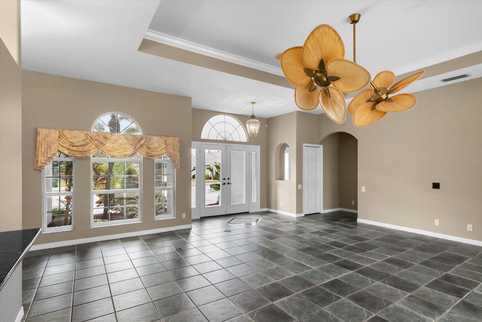 CALUSA LAKES - Residential