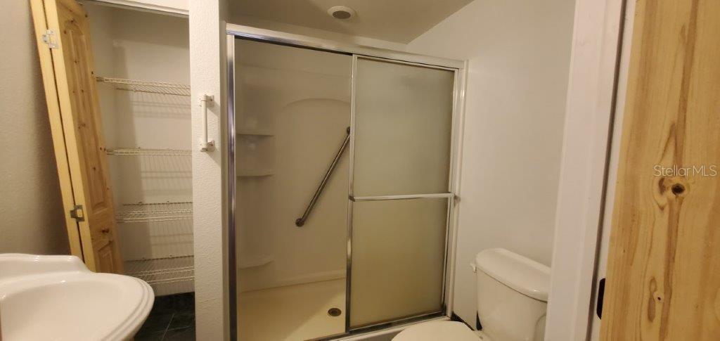 TOWN ESTATES - Residential Lease