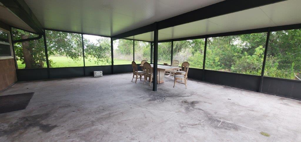 TOWN ESTATES - Residential Lease