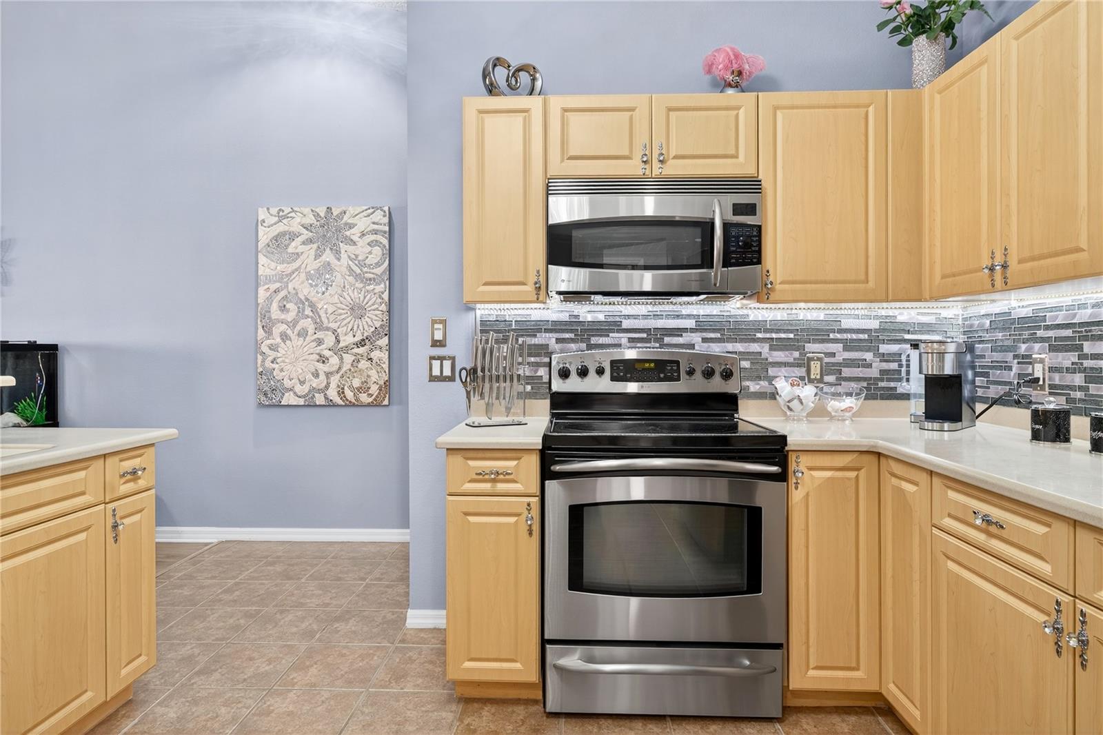 DORY VILLAS/LK MIONA - Residential