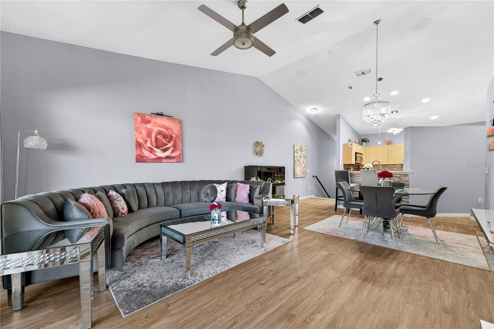 DORY VILLAS/LK MIONA - Residential