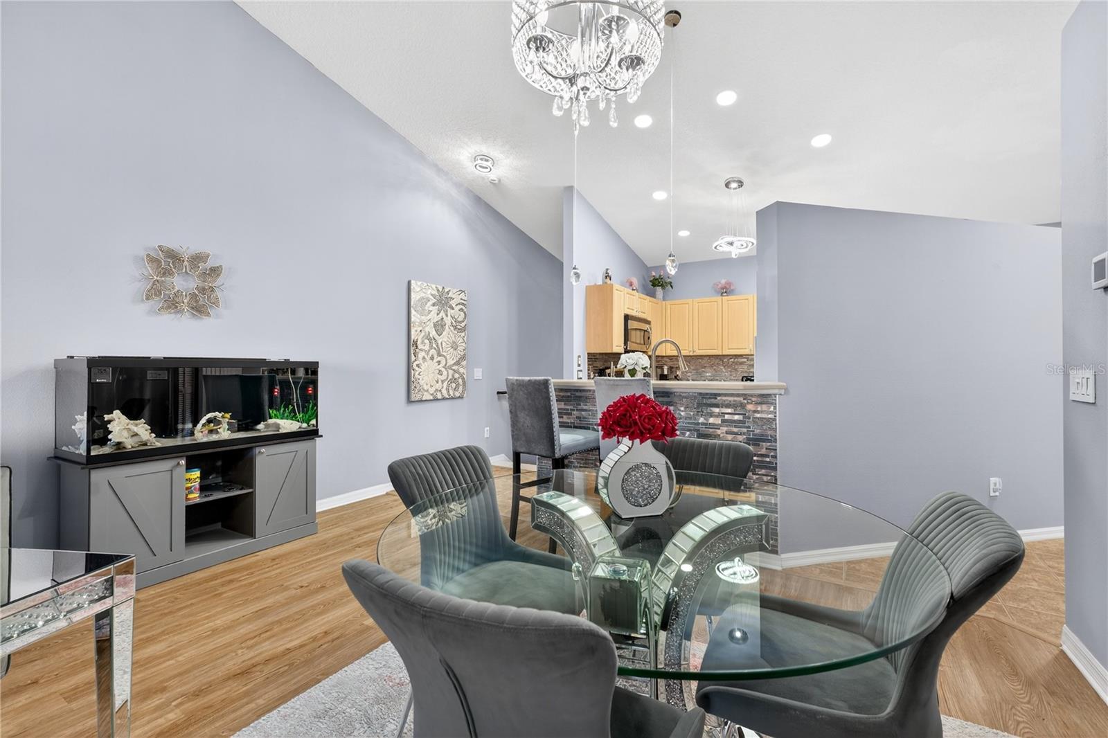 DORY VILLAS/LK MIONA - Residential