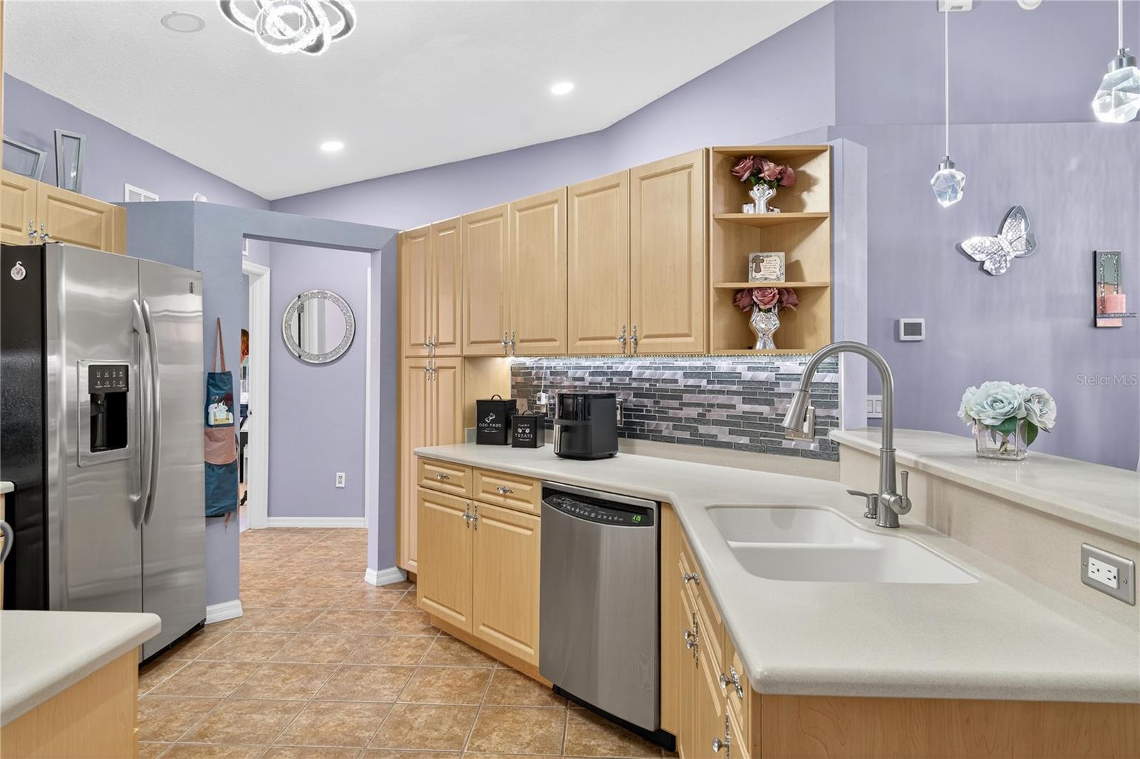 DORY VILLAS/LK MIONA - Residential