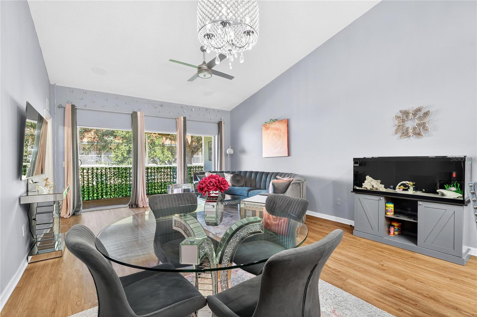 DORY VILLAS/LK MIONA - Residential