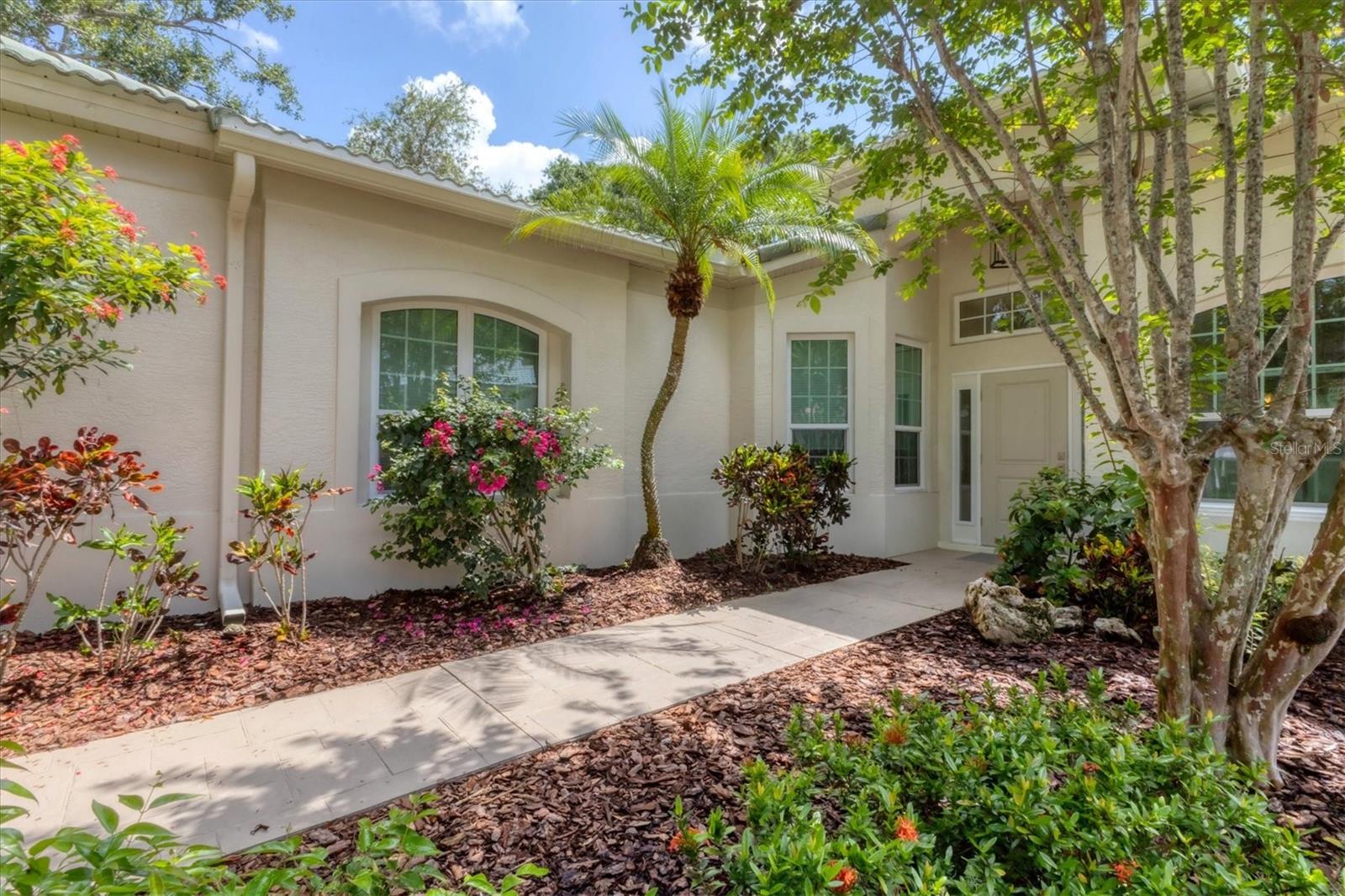2816 BRETON WOODS