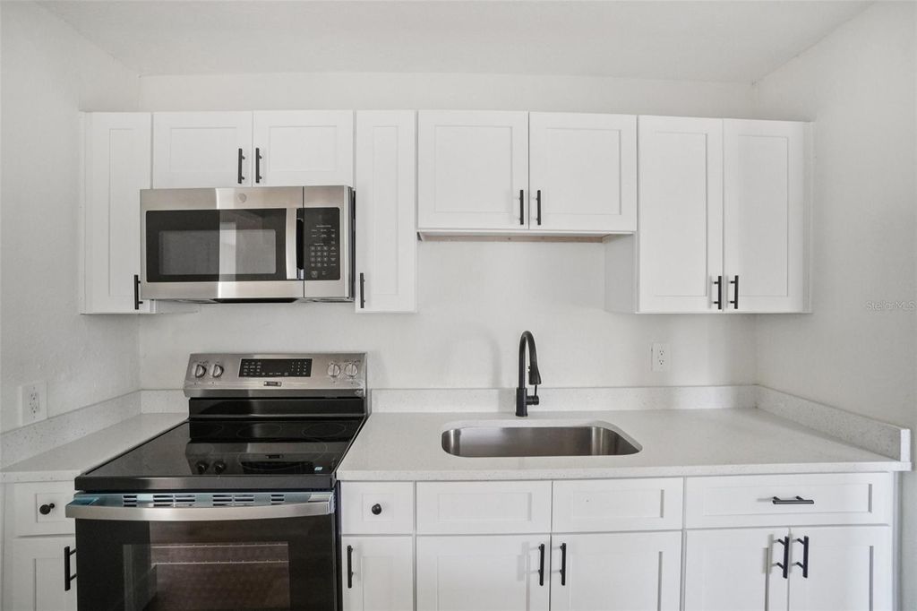 Photo of 3720 12th Avenue S, St Petersburg, FL 33711 (MLS # O6366768)