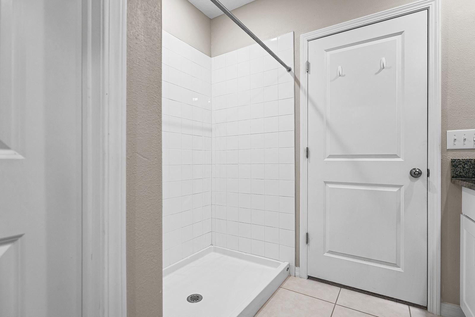 TRIPLE CRK VILLAGE N & P - Residential Lease