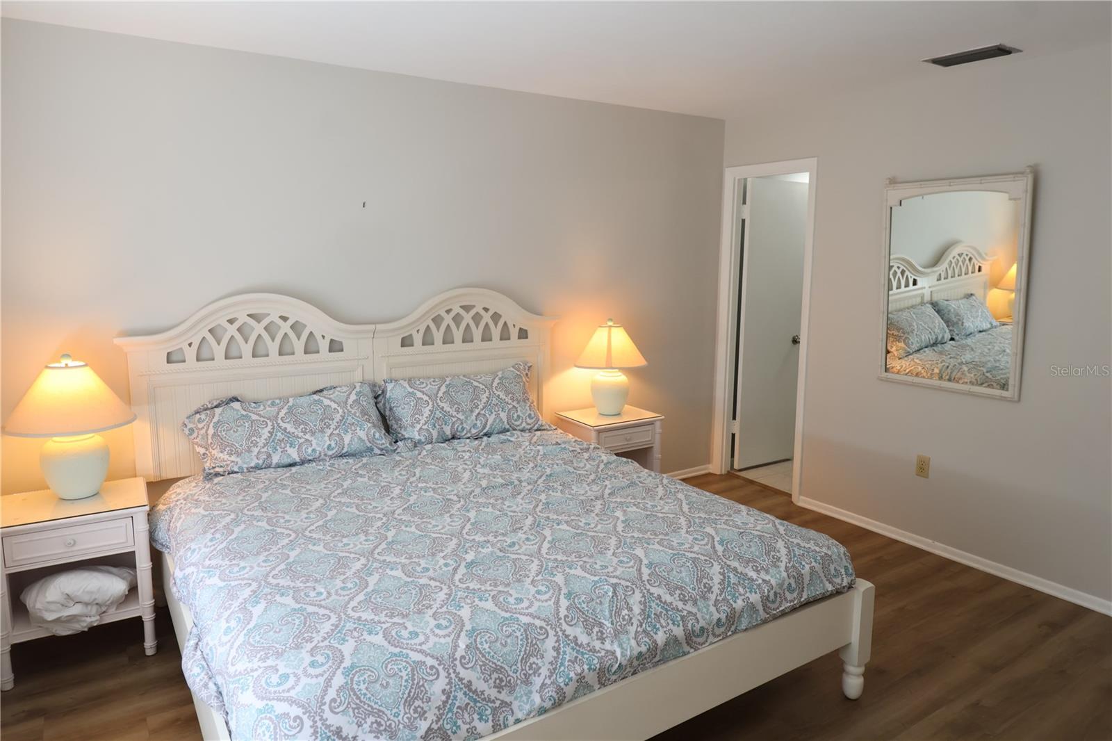 BAYSHORE SECOND CONDO SEC 16 - Residential Lease