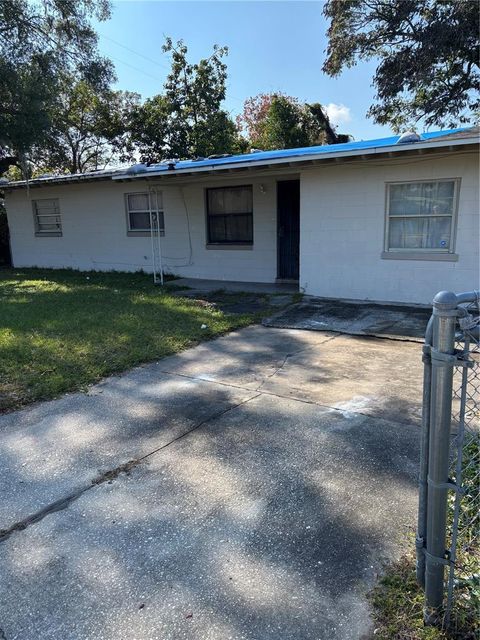 Photo of 1602 Bren Lee Court, Orlando, FL 32805 (MLS # O6365579)