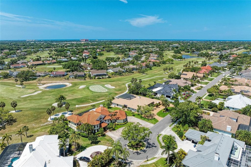 Photo of 4268 Las Palmas Way, Sarasota, FL 34238 (MLS # A4692954)