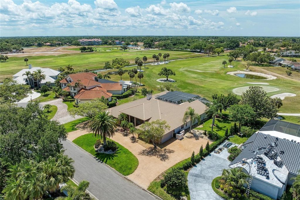 Photo of 4268 Las Palmas Way, Sarasota, FL 34238 (MLS # A4692954)