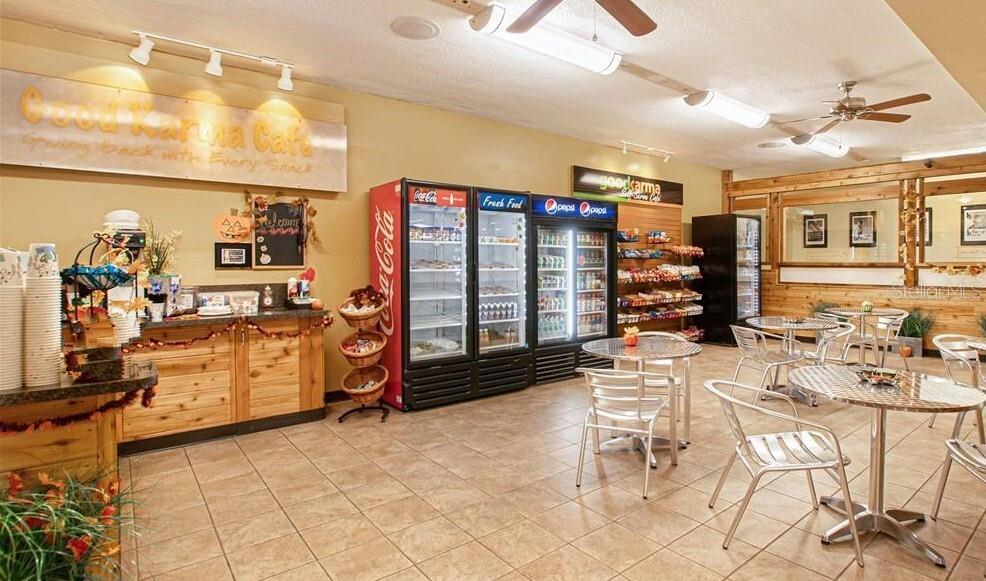 ON TOP OF THE WORLD - Residential