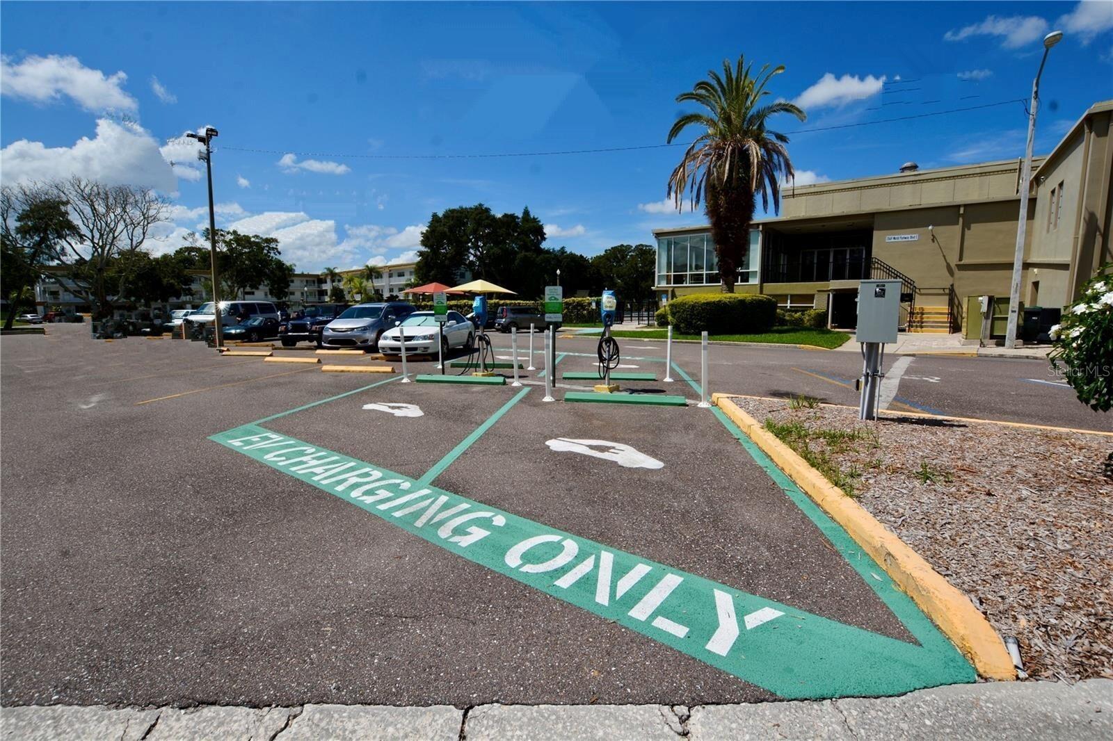 ON TOP OF THE WORLD - Residential