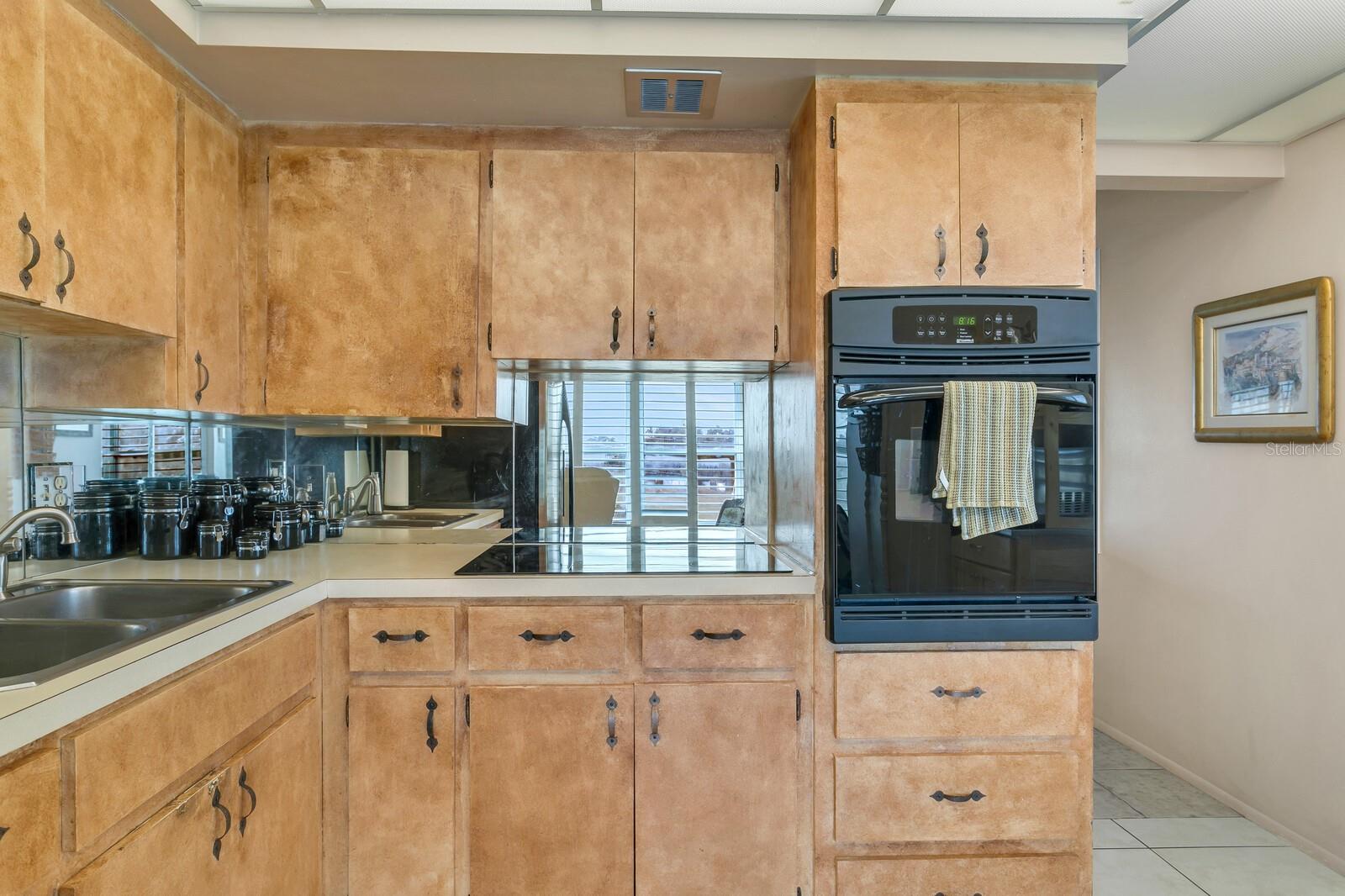 ON TOP OF THE WORLD - Residential