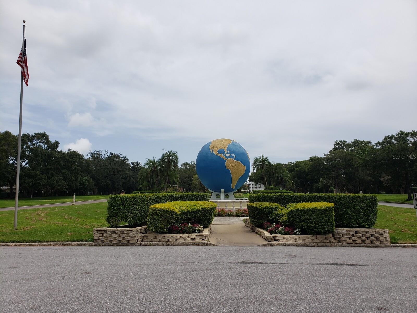 ON TOP OF THE WORLD - Residential